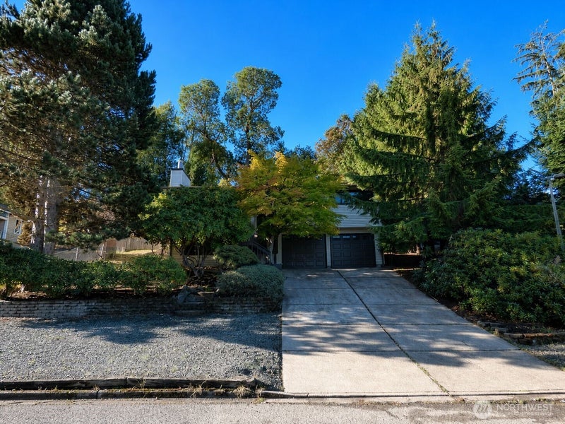 2242 W 12th Street