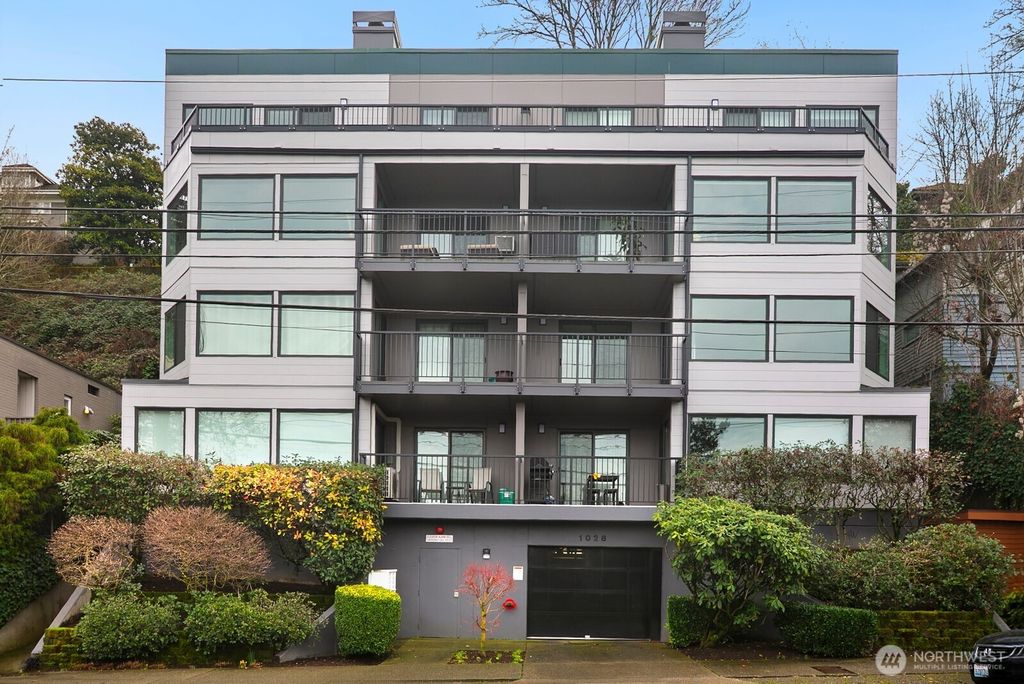 Photo of 1028 Lakeview Boulevard E #4, Seattle, WA 98102 (MLS # 2478231)