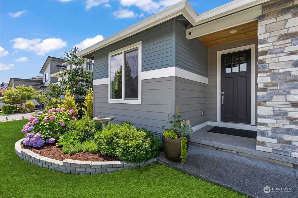 Photo of 25701 207th Place SE, Covington, WA 98042 (MLS # 2153851)