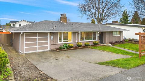 Photo of 407 3rd Avenue N, Edmonds, WA 98020 (MLS # 2474815)