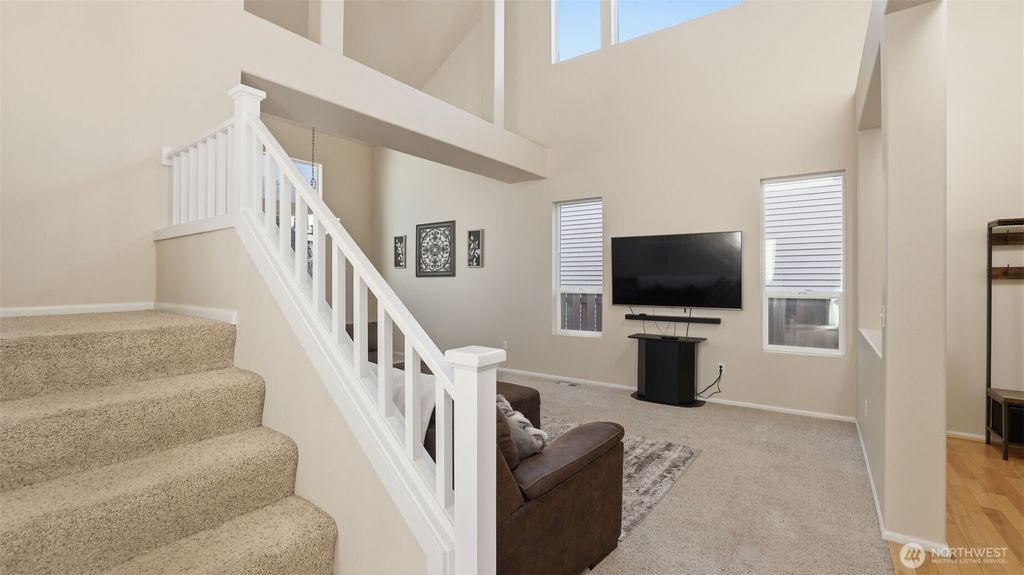 Photo of 6114 Montevista Drive SE, Auburn, WA 98092 (MLS # 2523612)