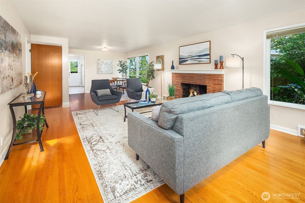 Photo of 6038 36th Avenue NE, Seattle, WA 98115 (MLS # 2384423)