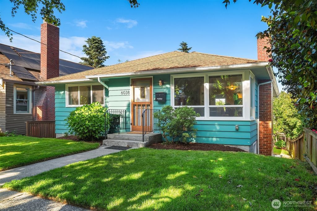 Photo of 6038 36th Avenue NE, Seattle, WA 98115 (MLS # 2384423)