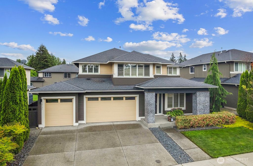 Photo of 10521 SE 277th Place, Kent, WA 98030 (MLS # 2530374)