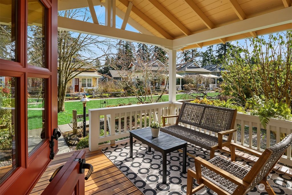 Photo of 13312 NE 111 Court, Redmond, WA 98052 (MLS # 2040550)