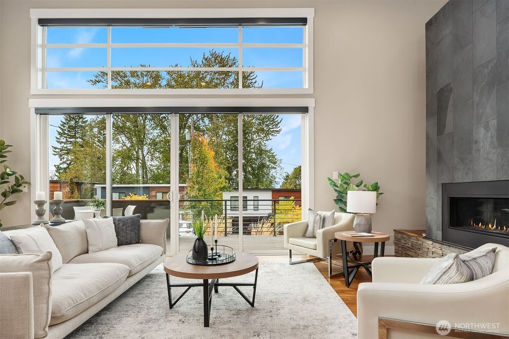 Photo of 1808 2nd Street, Kirkland, WA 98033 (MLS # 2449594)