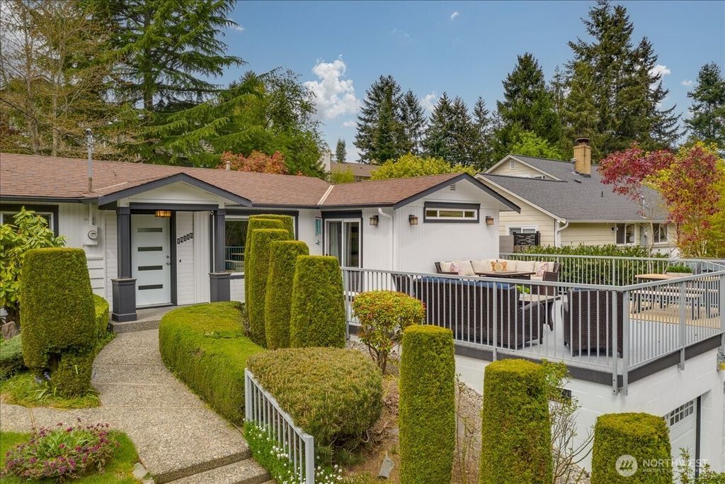 Photo of 14115 75th Avenue NE, Kirkland, WA 98034 (MLS # 2510545)