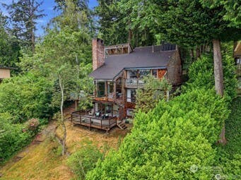 Photo of 500 W Lake Sammamish Parkway NE, Bellevue, WA 98008 (MLS # 2567137)