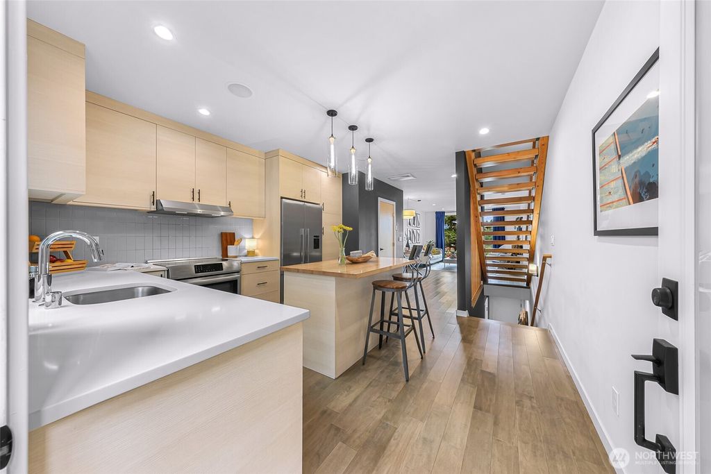 Photo of 2265 14th Avenue W, Seattle, WA 98119 (MLS # 2523361)