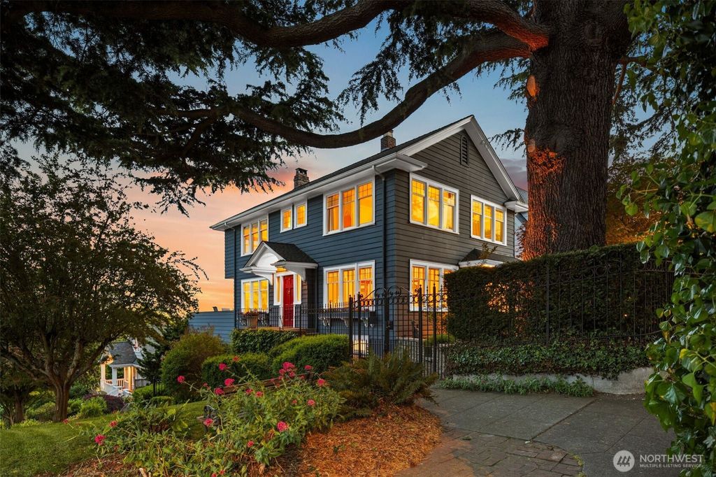 Photo of 371 Prospect Street, Seattle, WA 98109 (MLS # 2383080)