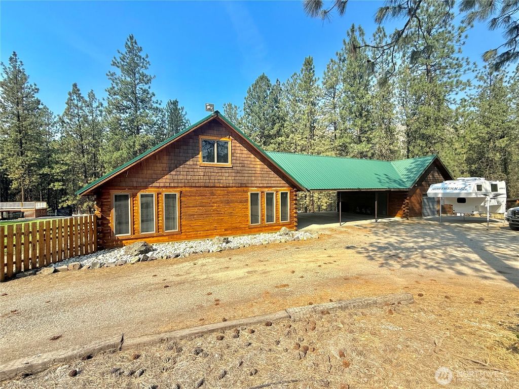 Photo of 43 Oakes Drive, Tonasket, WA 98855 (MLS # 2464854)
