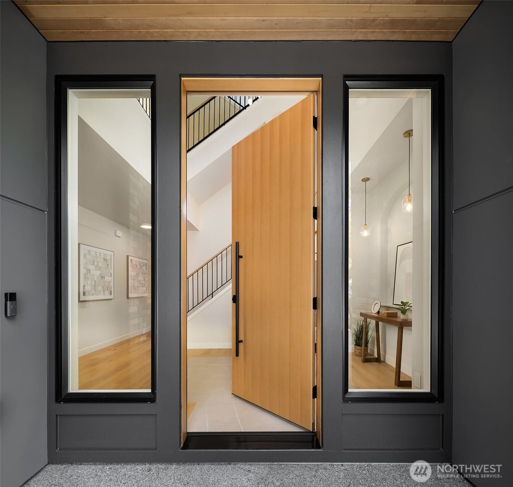 Photo of 10217 NE 24th Street, Bellevue, WA 98004 (MLS # 2580062)