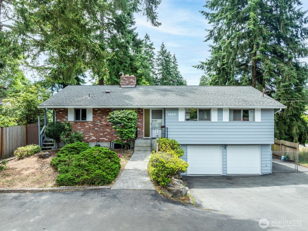 Photo of 1847 N 183RD ST St, Shoreline, WA 98133 (MLS # 2401040)