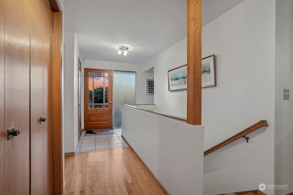 Photo of 9244 20th Avenue NW, Seattle, WA 98117 (MLS # 2158982)