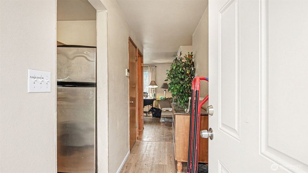 Photo of 29902 26th Avenue S, Federal Way, WA 98003 (MLS # 2472913)