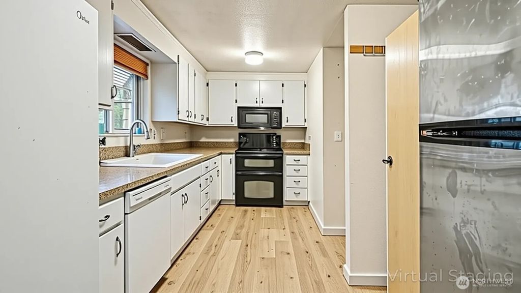 Photo of 29902 26th Avenue S, Federal Way, WA 98003 (MLS # 2472913)