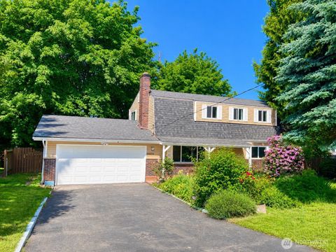 Photo of 20209 106th Avenue SE, Kent, WA 98031 (MLS # 2531559)