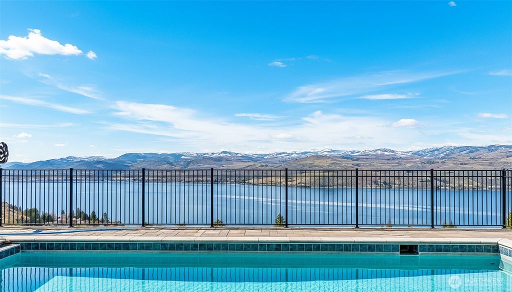 Photo of 144 Mirabella Drive, Chelan, WA 98816 (MLS # 2467281)
