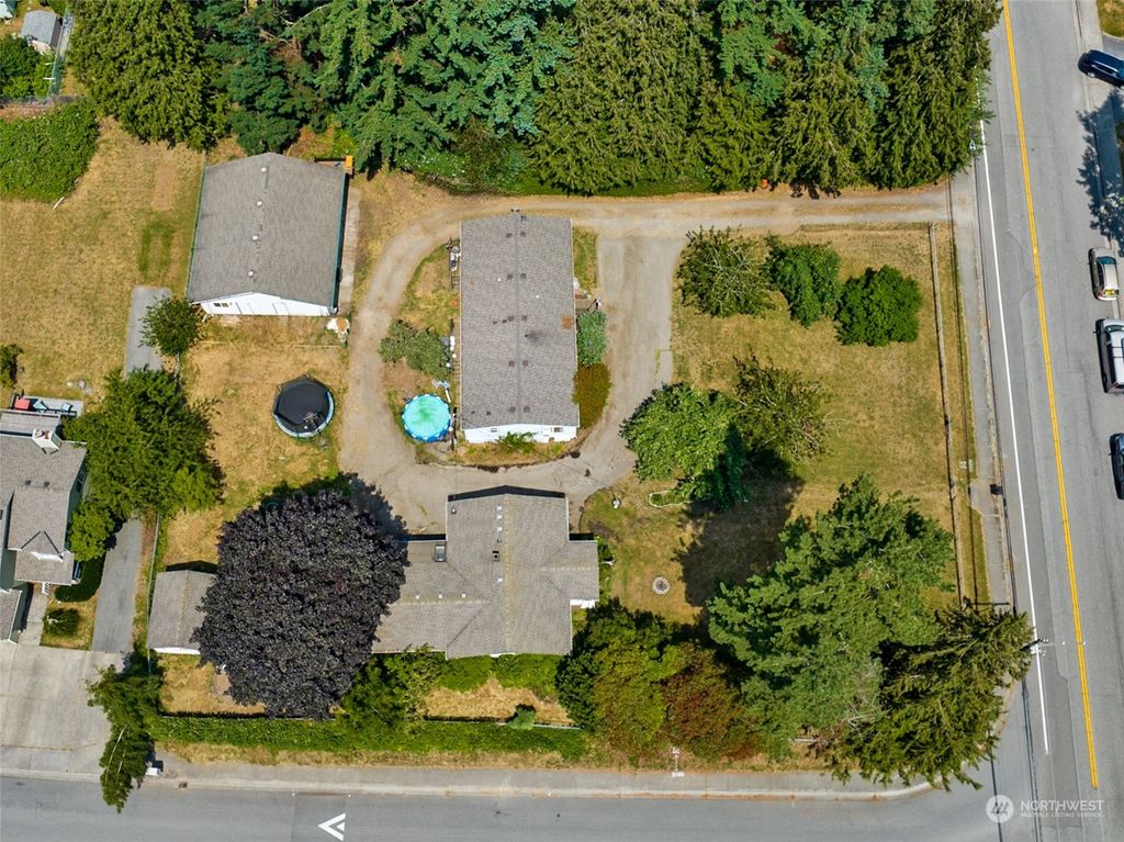 Photo of 19808 24th Avenue W, Lynnwood, WA 98036 (MLS # 2132189)