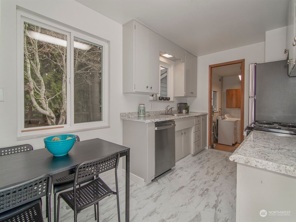 Photo of 19238 2nd Avenue S, Des Moines, WA 98148 (MLS # 2194940)