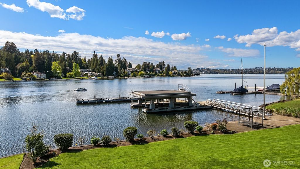 Photo of 3445 Hunts Point Road, Hunts Point, WA 98004 (MLS # 2510053)