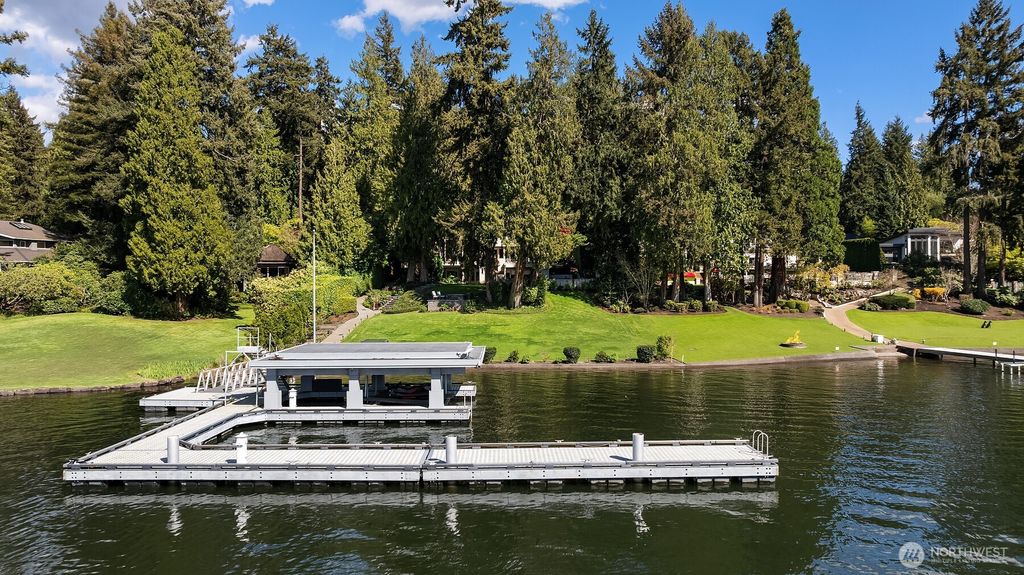 Photo of 3445 Hunts Point Road, Hunts Point, WA 98004 (MLS # 2510053)