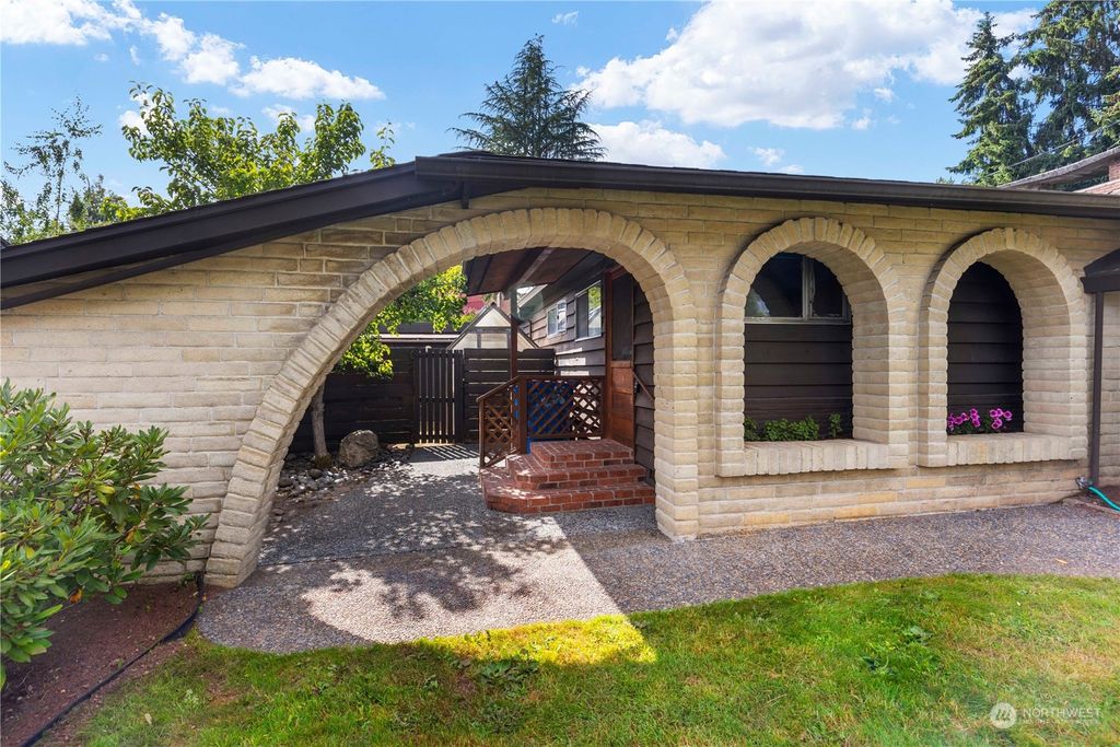 Photo of 15535 26th Avenue NE, Shoreline, WA 98155 (MLS # 2127749)