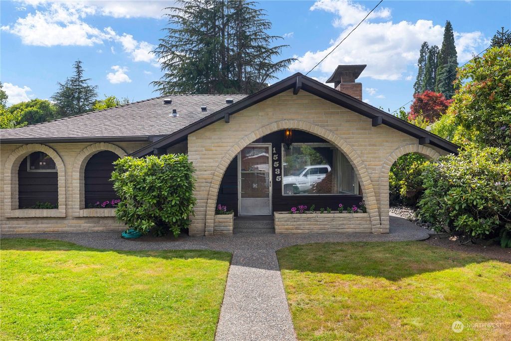 Photo of 15535 26th Avenue NE, Shoreline, WA 98155 (MLS # 2127749)