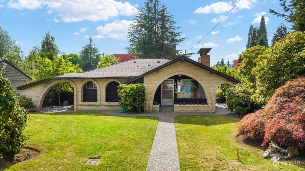 Photo of 15535 26th Avenue NE, Shoreline, WA 98155 (MLS # 2127749)
