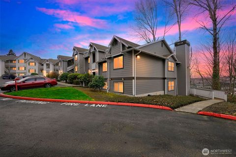 Photo of 901 Sunset Boulevard NE #D215, Renton, WA 98056 (MLS # 2490003)