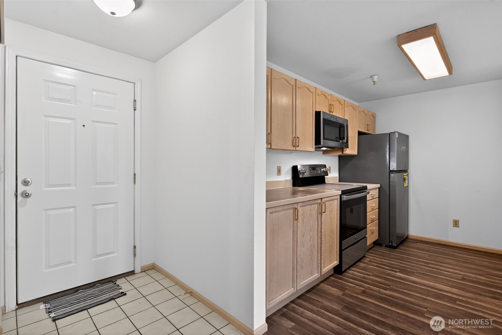 901 Sunset Boulevard NE D215