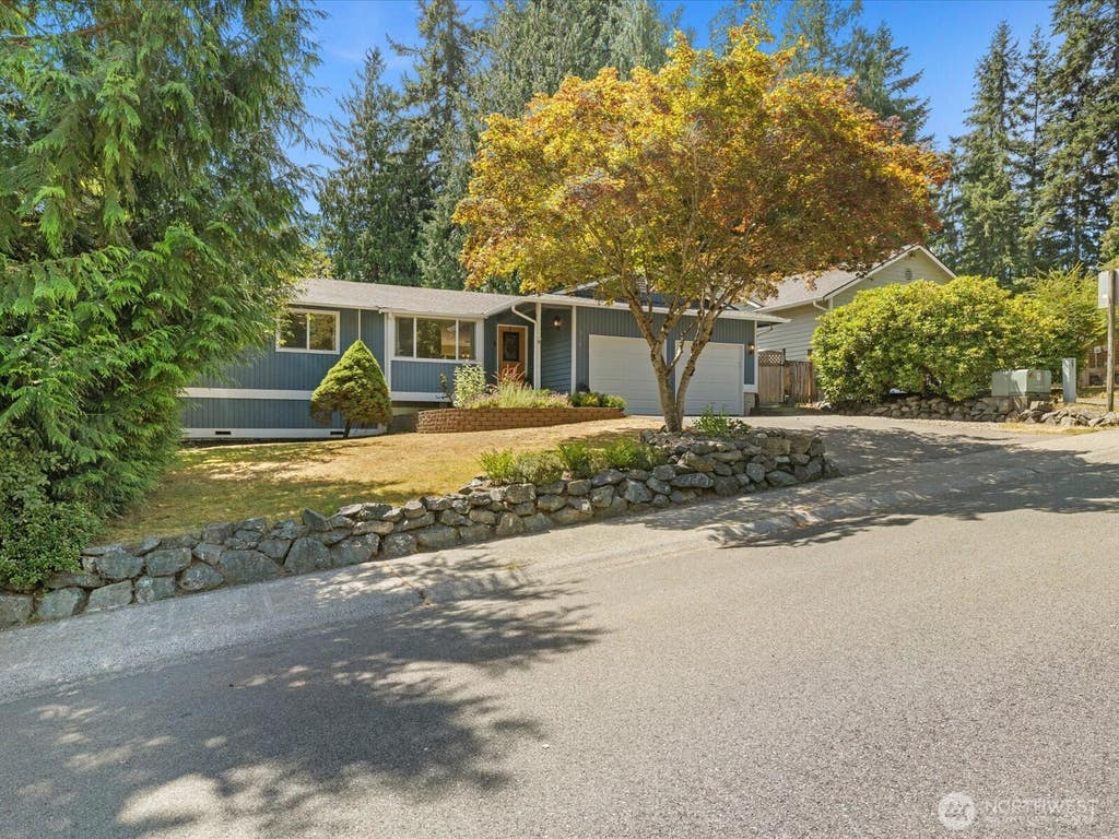 Photo of 318 161st Place SE, Bothell, WA 98012 (MLS # 2561120)