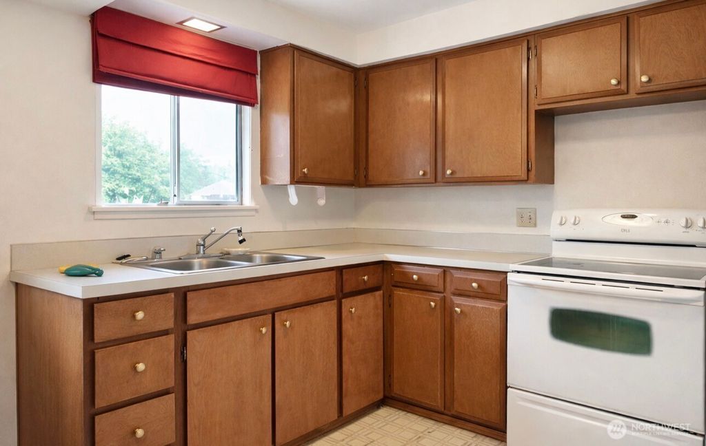 Photo of 1519 NE Kirkland Avenue #1521, Renton, WA 98056 (MLS # 2486581)