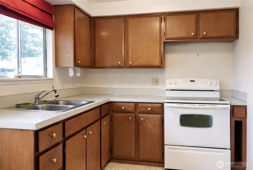 Photo of 1519 NE Kirkland Avenue #1521, Renton, WA 98056 (MLS # 2486581)