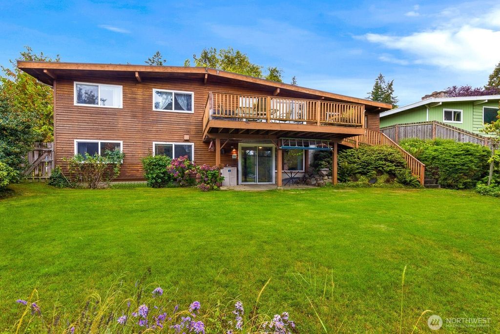 Photo of 14434 6th Avenue S, Burien, WA 98168 (MLS # 2385278)