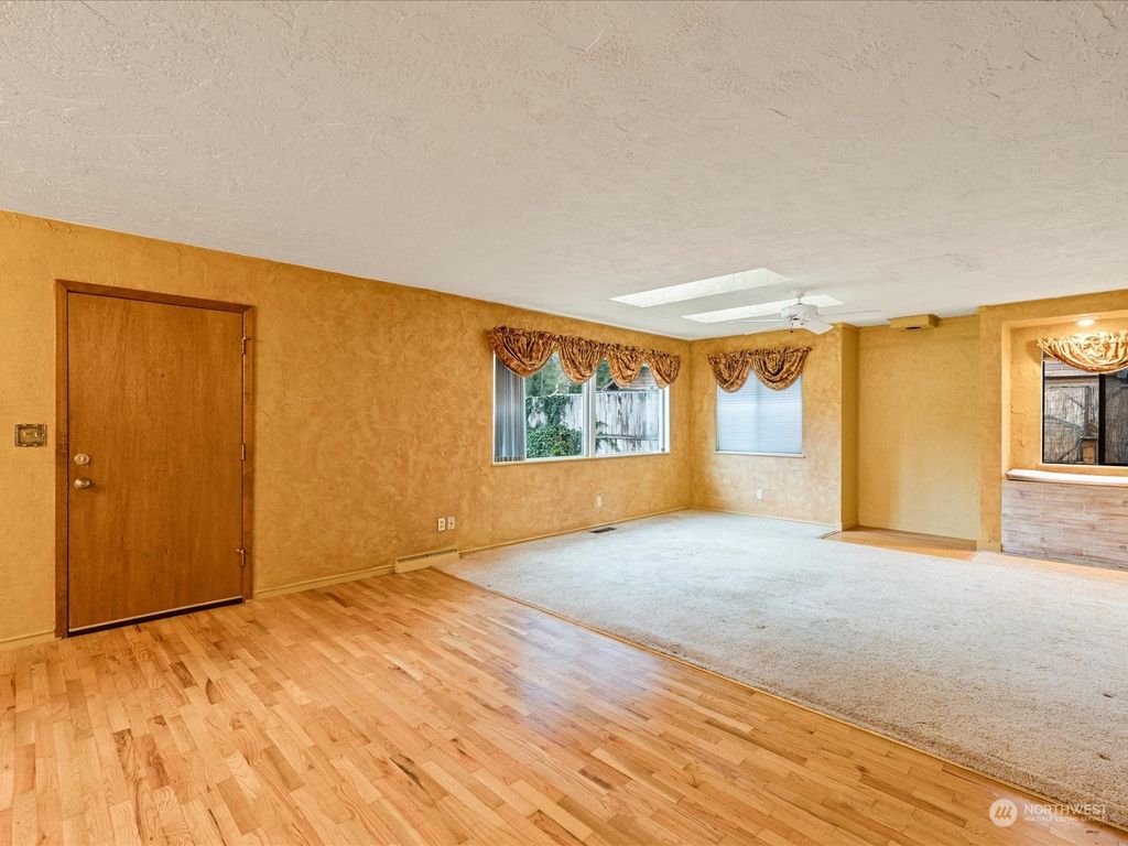 Photo of 16446 Southeast Jones Road Rd, Renton, WA 98058 (MLS # 2216414)