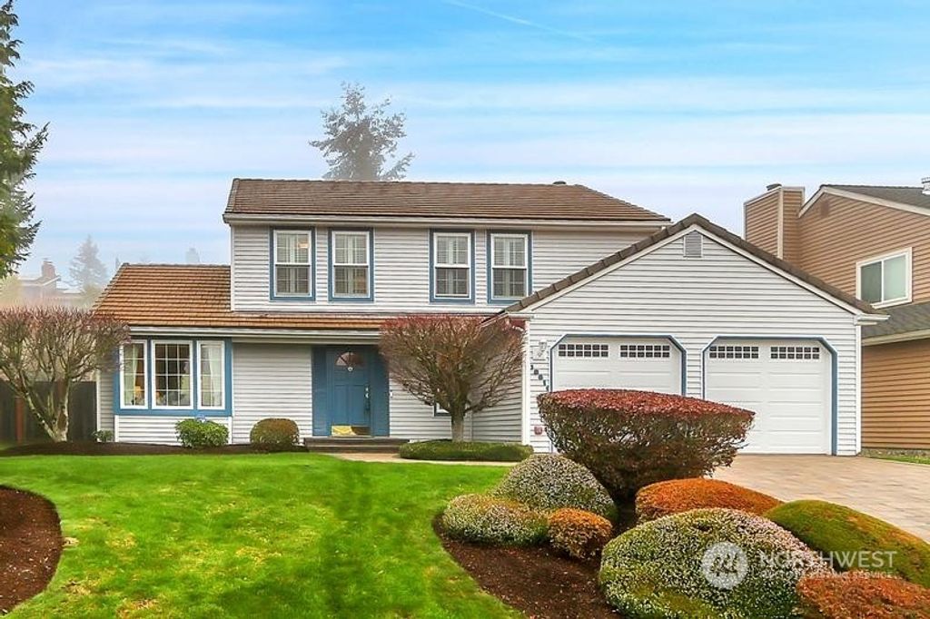 Photo of 18611 70th Avenue W, Lynnwood, WA 98037 (MLS # 2322893)