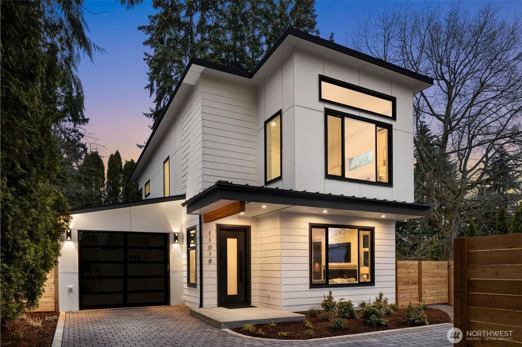 Photo of 11018 104th Avenue NE, Kirkland, WA 98033 (MLS # 2348848)