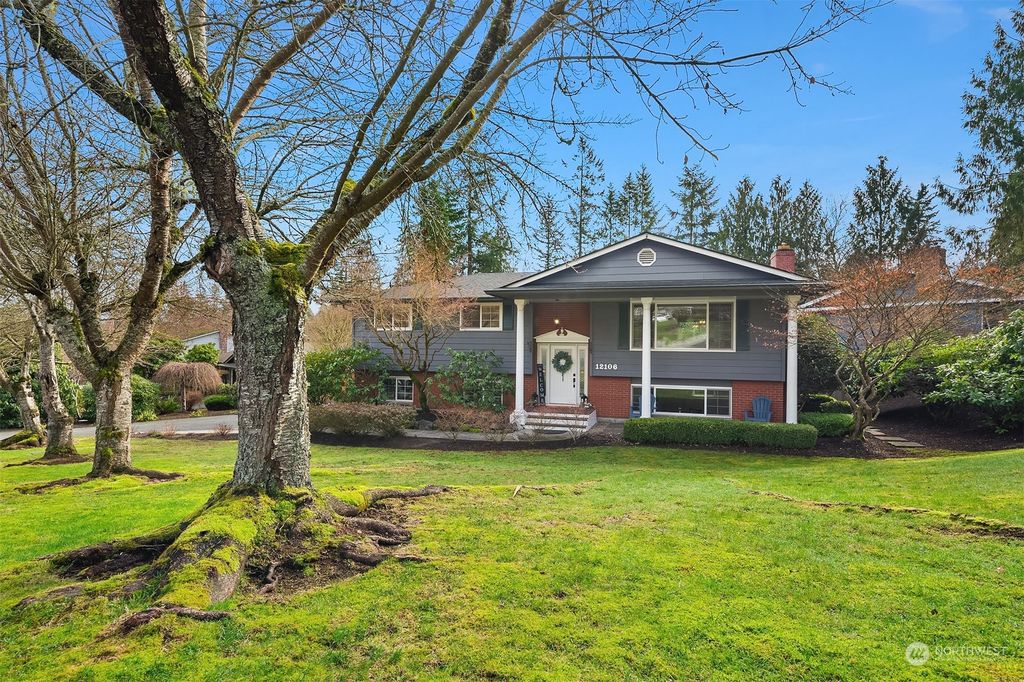 Photo of 12106 11th Place SE, Lake Stevens, WA 98258 (MLS # 2197901)