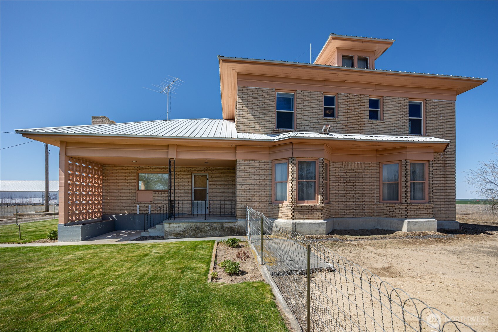 Listing image 5