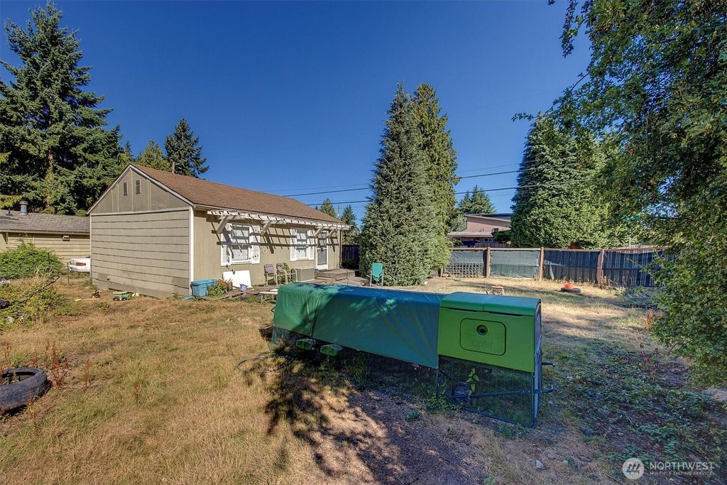 Photo of 13757 39th Avenue NE, Seattle, WA 98125 (MLS # 2422217)