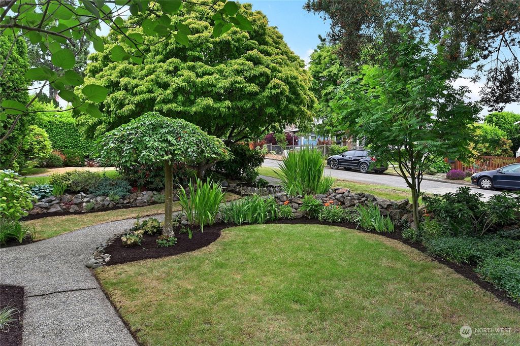 Photo of 4423 48th Avenue SW, Seattle, WA 98116 (MLS # 2126717)