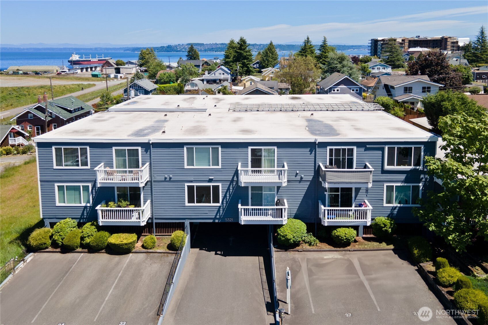 5321 N Pearl Street 204