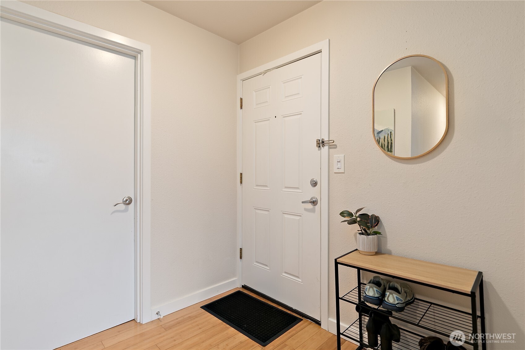 5321 N Pearl Street 204