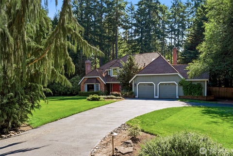 Photo of 14326 17th Avenue NE, Redmond, WA 98052 (MLS # 2555917)