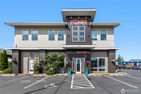 Photo of 1202 Commercial Avenue, Anacortes, WA 98221 (MLS # 2523163)