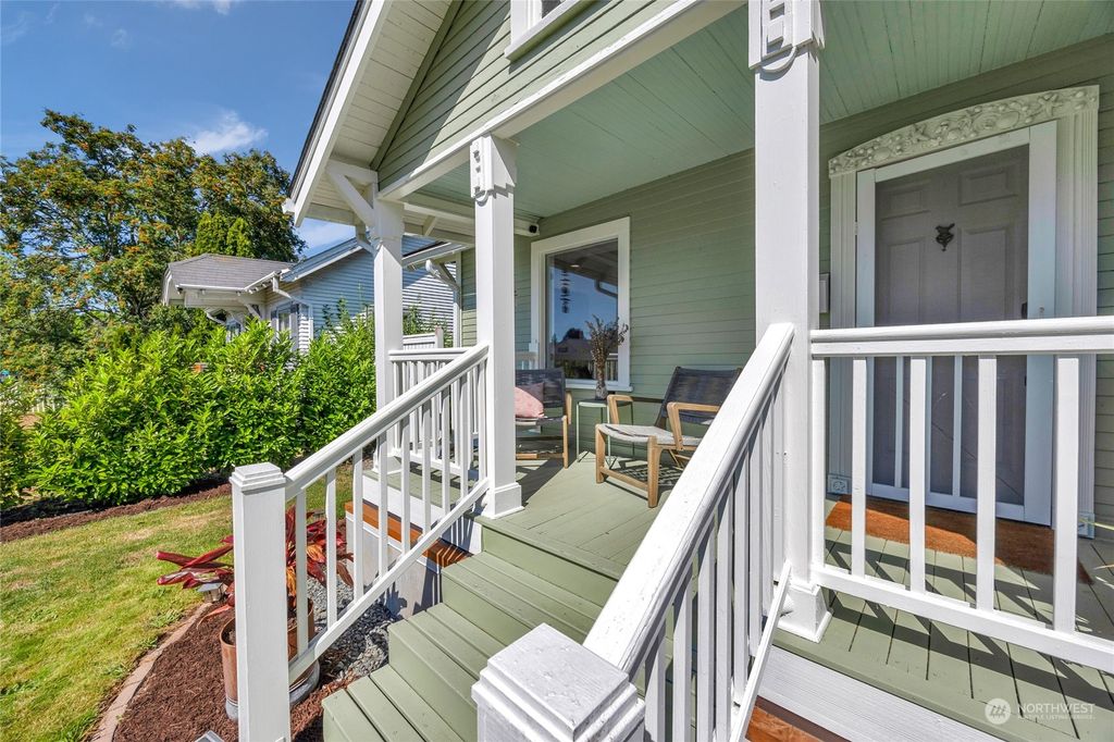 Photo of 1517 Baker Avenue, Everett, WA 98201 (MLS # 2266159)