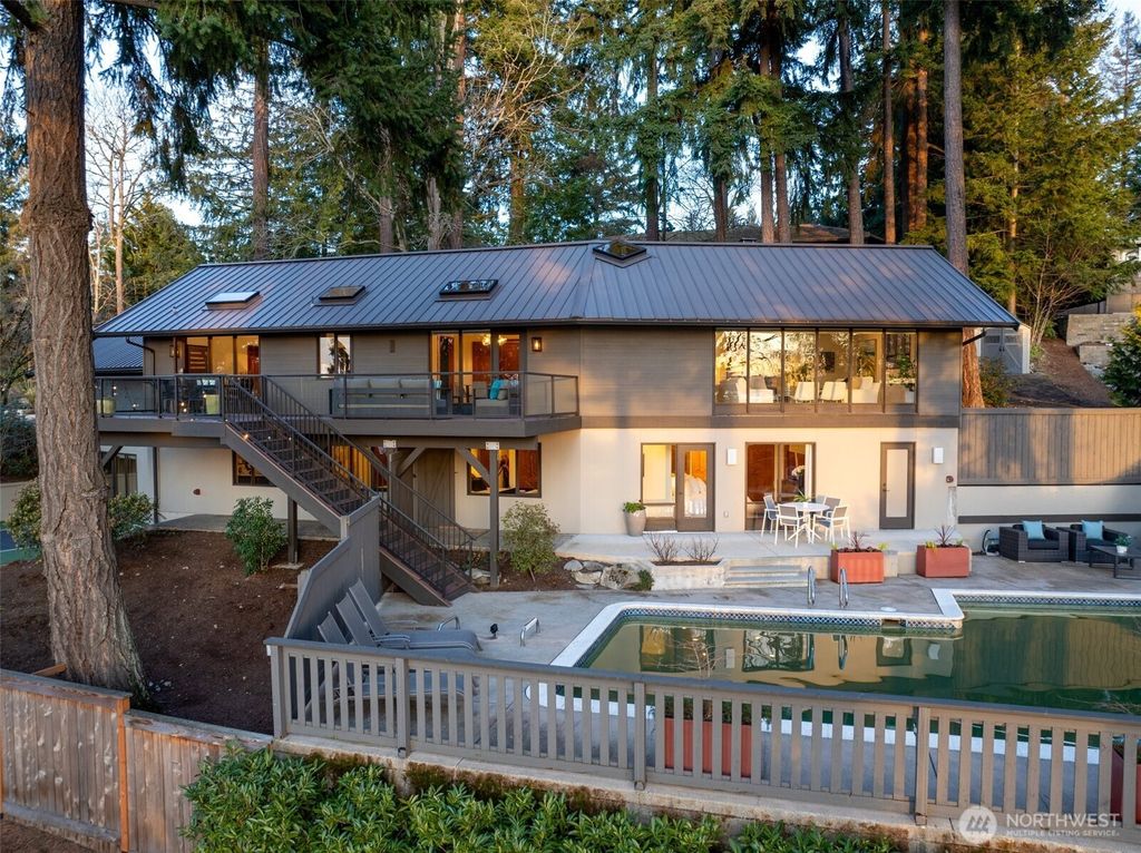 Photo of 7845 SE 63rd Place, Mercer Island, WA 98040 (MLS # 2333955)