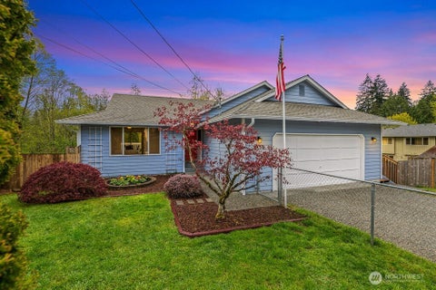 Photo of 1930 75th Street SE, Everett, WA 98203 (MLS # 2579465)