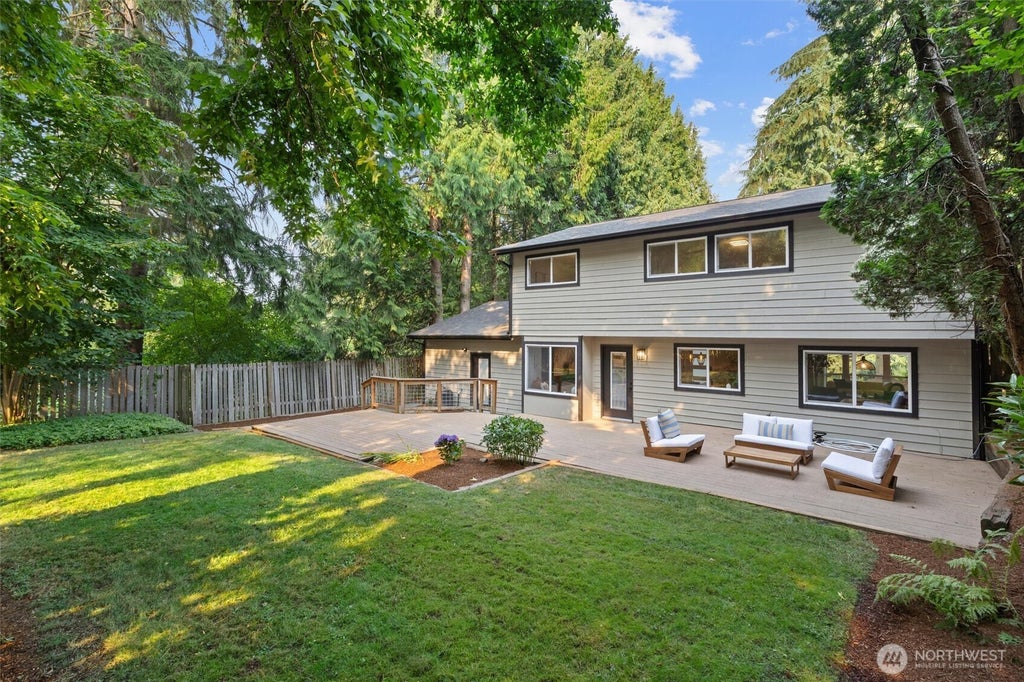 Photo of 10345 36th Avenue NE, Seattle, WA 98125 (MLS # 2593018)